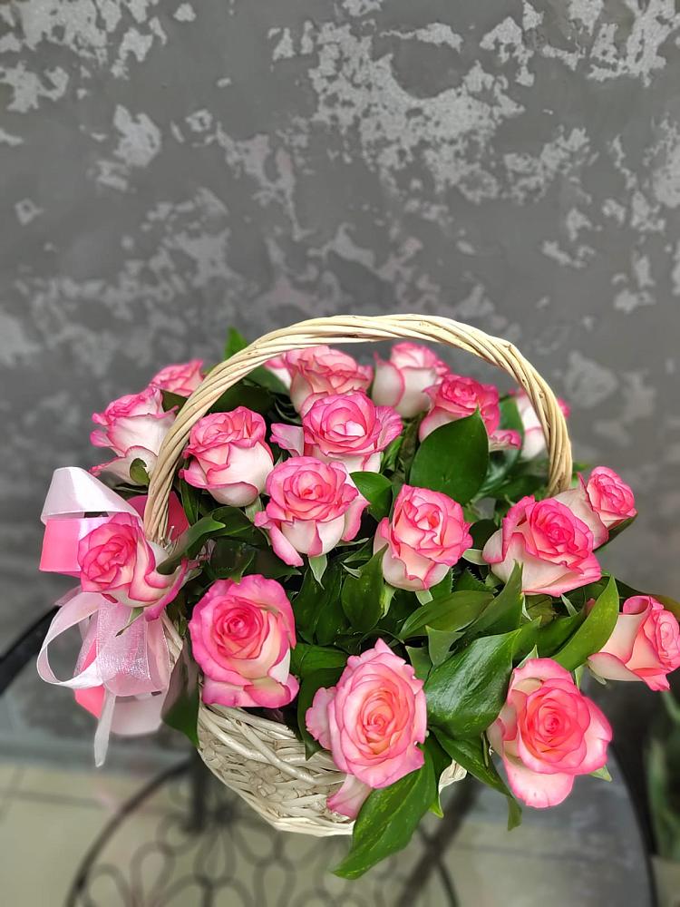 Цветочная композиция из Розы в корзине в Ахтимнеево