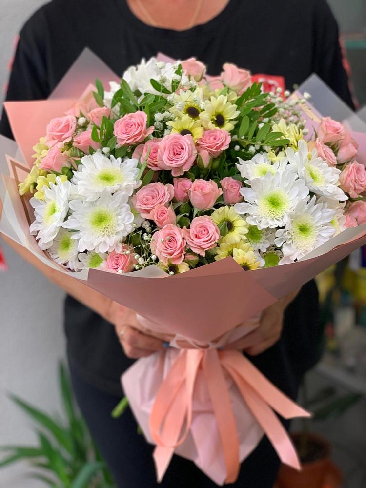 Букет цветов из: Розы и Хризантемы в Ахтимнеево