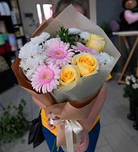 Букет цветов из:  Герберы, Розы и Хризантемы в Ахтимнеево